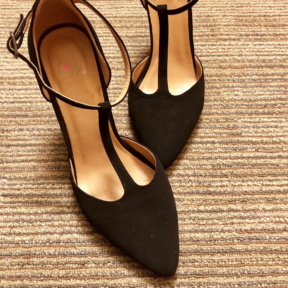 LIMITED TIME SALE!! Black T strap stiletto heels